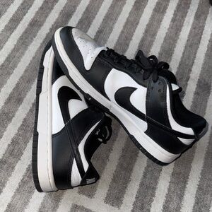 Women’s Nike dunks